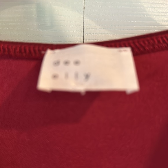 Dee Elly size small maroon ruffle shirt sleeve dress - Picture 2 of 2